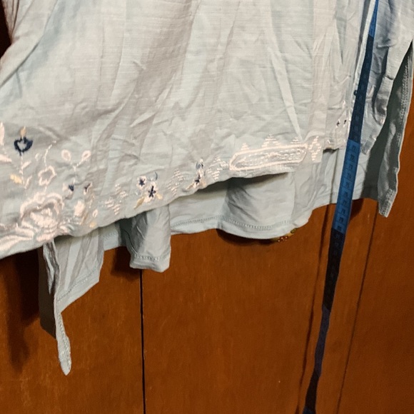 🆕 CUPIO SIGNATURE- Baby Blue , Embroidery Around Neckline Short Sleeve Shirt - Picture 6 of 10